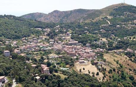 A view of the village of Piana.
